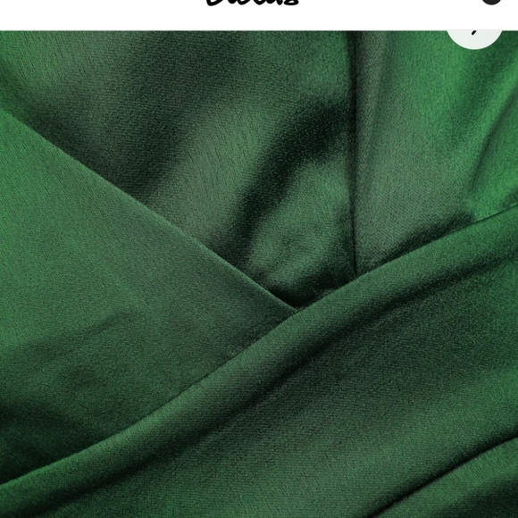 Lulus satin jumpsuit- EMERALD GREEN - Picture 5 of 12